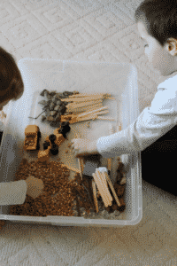 Sensory bin ideas, how to set up a sensory bin, working at home with kids