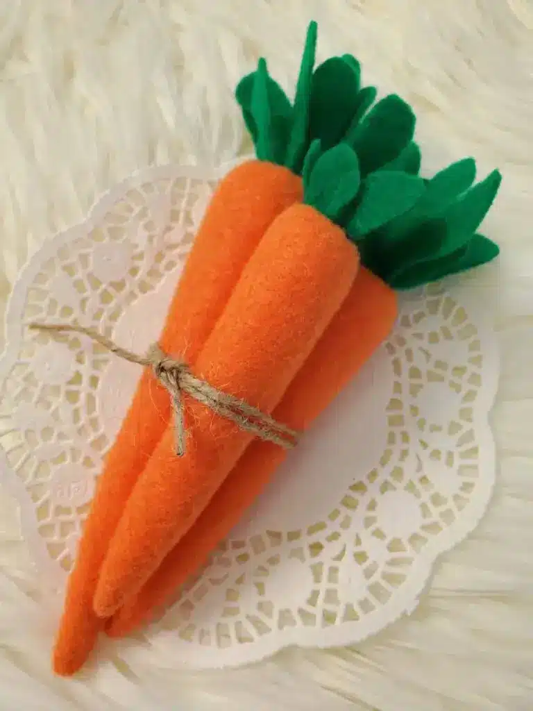 These Felt Toy Carrots by Mama Bear Store