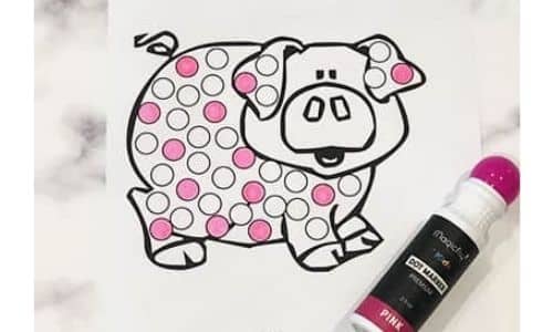 Dot painting pig page with a dot marker by Two Pink Peonies