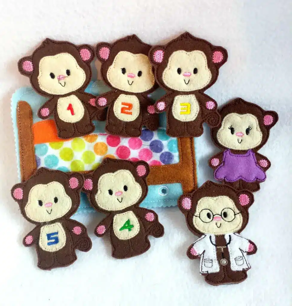 5 little monkeys puppets