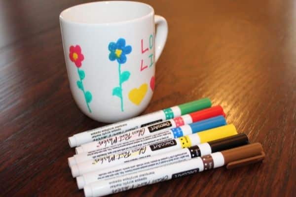 How to Paint Ceramic Mugs (Dishwasher Safe!) - Simply Full of Delight