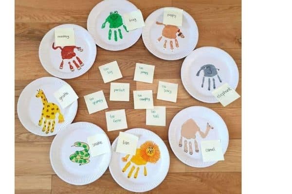 handprint animals by mum's creative cupboard