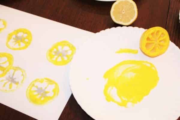 picture of lemon slices stamped onto a page