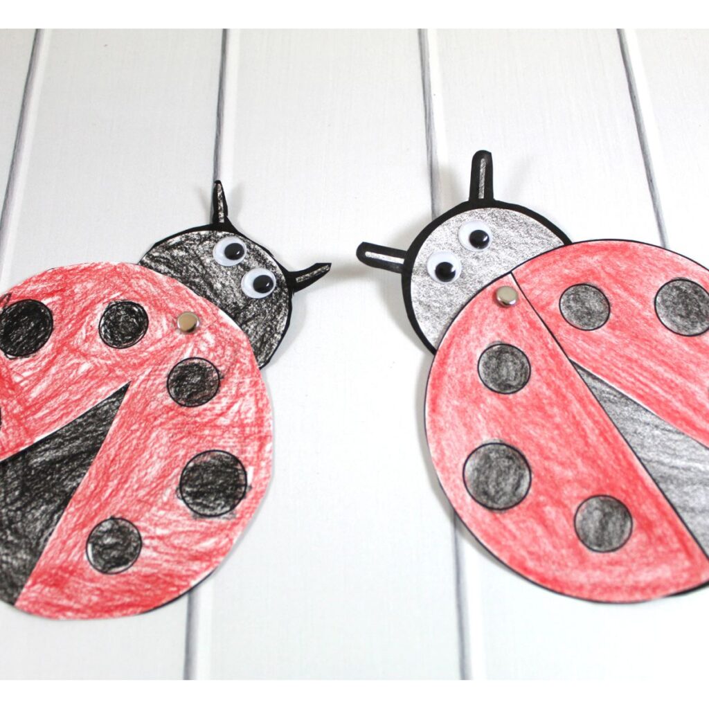 2 Easy paper ladybug crafts (completed) with moveable wings 