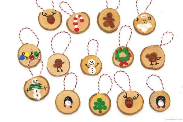 fingerprint Christmas ornaments by Mommy Snippets