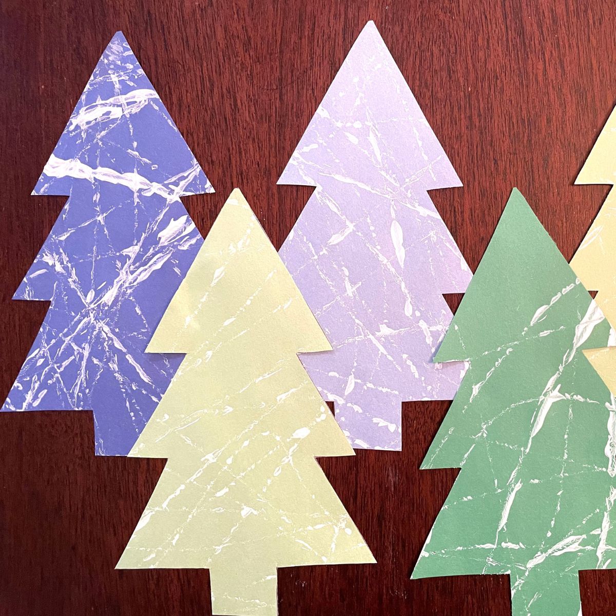 Easy Winter Tree Craft - Marble Painting (Free Printable)