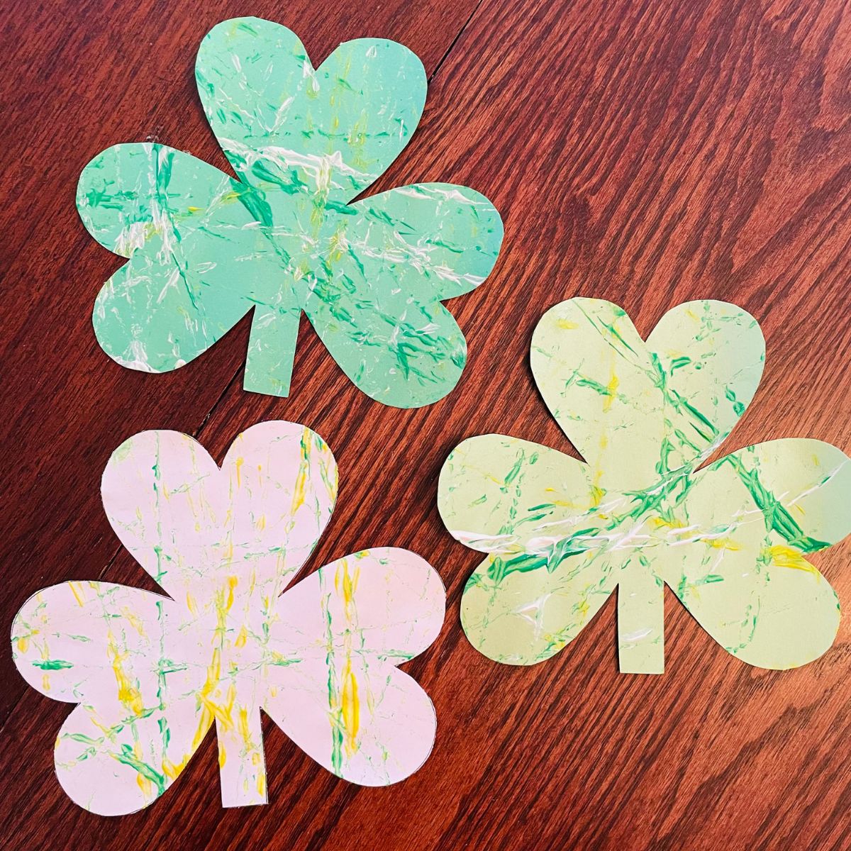 Marble Paint Shamrock Craft (Free Printable)