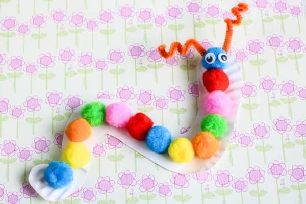 paper plate pom pom caterpillar