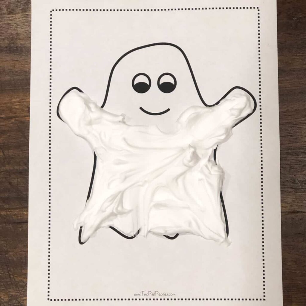 Easy Ghost Craft by Two Pink Peonies.