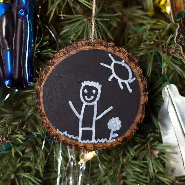 Easy Keepsake Chalkboard Ornaments by Fireflies and Mud Pies.
