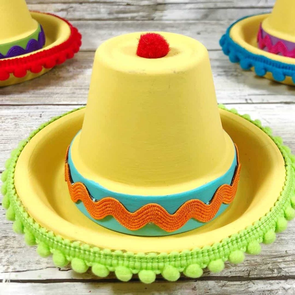  Clay Pot Sombrero Craft by DIY & Fun.